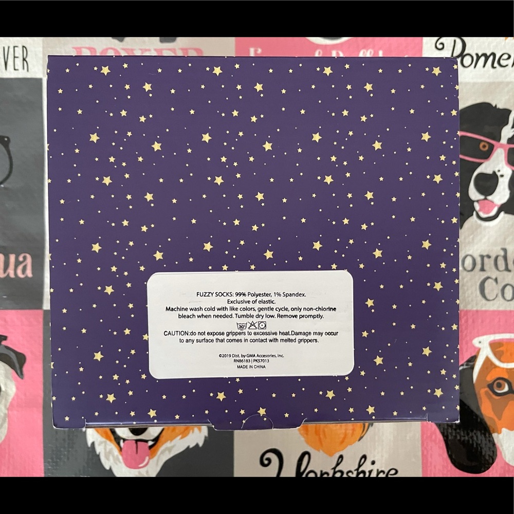 Hocus Pocus Mug & Fuzzy Socks Gift Set - Picture 3 of 3